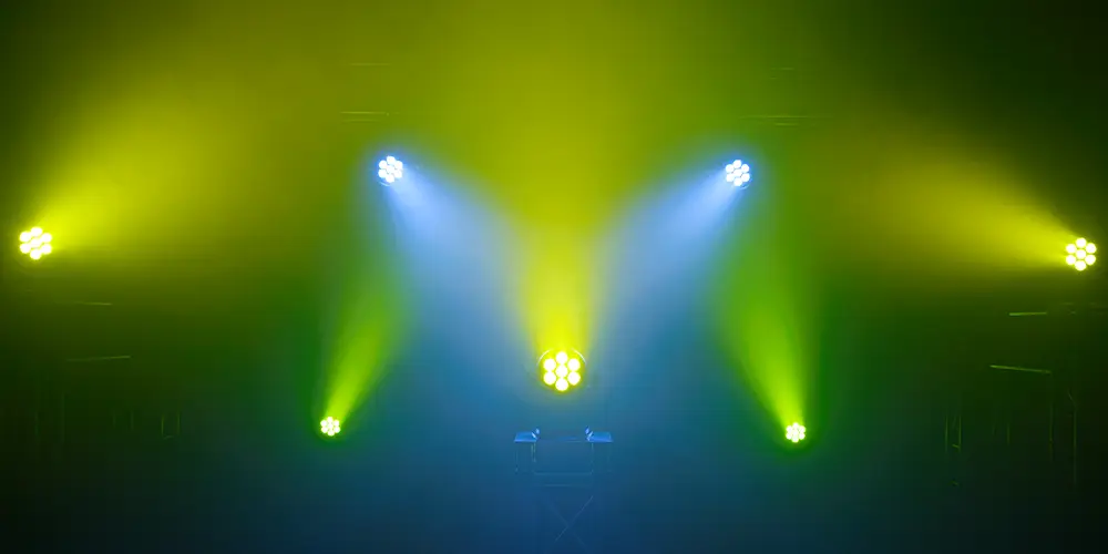 Spot con miscelazione colori RGBL grazie al LED LIME, EUROLITE LED IP PAR 7x15W RGBL Spot